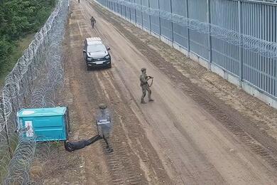 Задержание мигрантов на польско-беларусской границе, 5 августа 2025 года. Фото: Пограничная служба Польши.