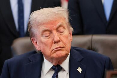 Трамп в Овальном кабинете Белого дома, 23 апреля 2026 года. Фото: Reuters