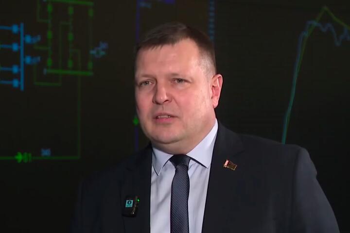 Замминистра энергетики Сергей Адаменко в эфире госканала "Беларусь 1" от 1 февраля 2026 года. Скриншот: видео news.by