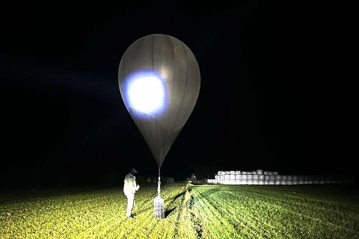 Метеозонд с контрабандными сигаретами. Литва, октябрь 2025 года. Фото: vsat.lrv.lt
