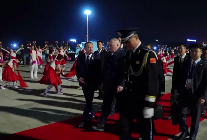 Встреча Лукашенко в Тяньцзине. Китай, 30 августа 2025 года. \Скриншот: видео государственного телеканала ОНТ