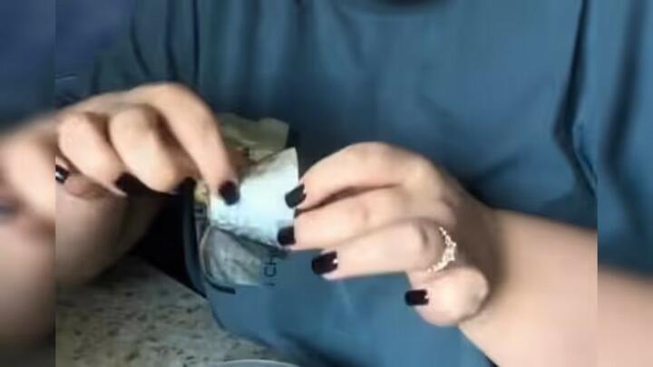 Кусочек рыбы. Скриншот: tiktok.com/@jaraslava_halavenka